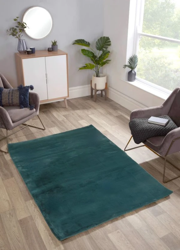 Image of The Linen Consultancy The Linen Consultancy TLC 5 Star Hotel Concept Luxury Faux Fur Green Rug Size: 120cm x 170cm Green 120cm x 170cm Unisex 505559