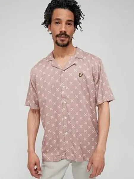 Image of Lyle and Scott Shirt - Size L