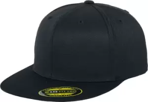 Image of Flexfit Premium 210 Fitted Cap black