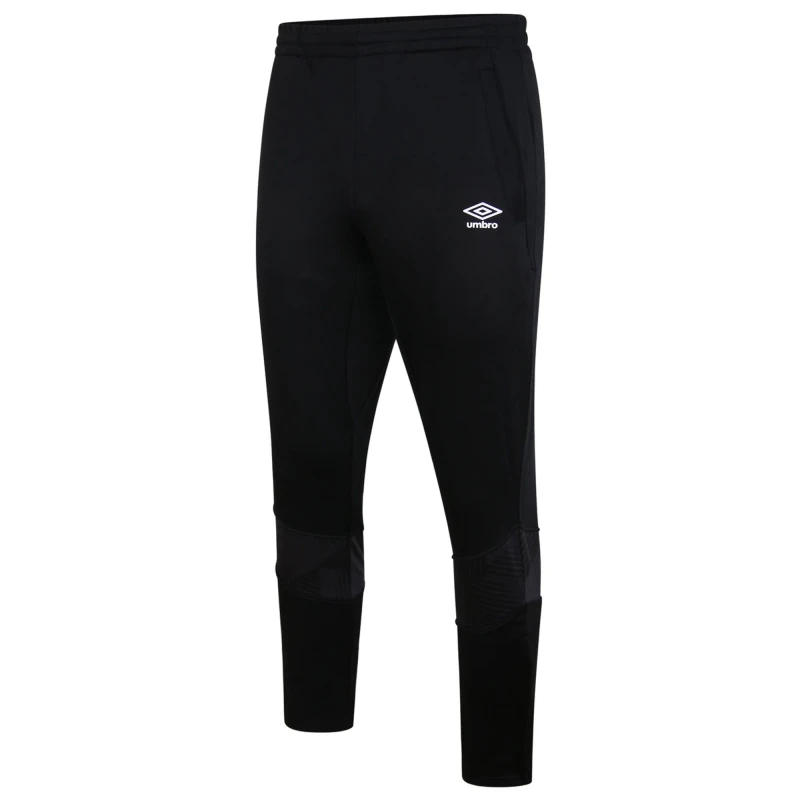 Image of Umbro Umbro Men Maxium Tapered Trousers in Black Size: large Black L Male 5063107676498