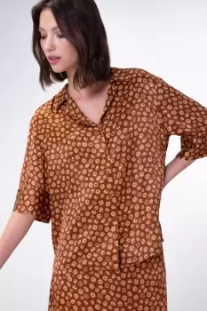 Image of Geraldine Resort Shirt, Toffee Daisy / 10
