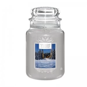 Image of Yankee Candle Candlelit Cabin Large Candle 623g