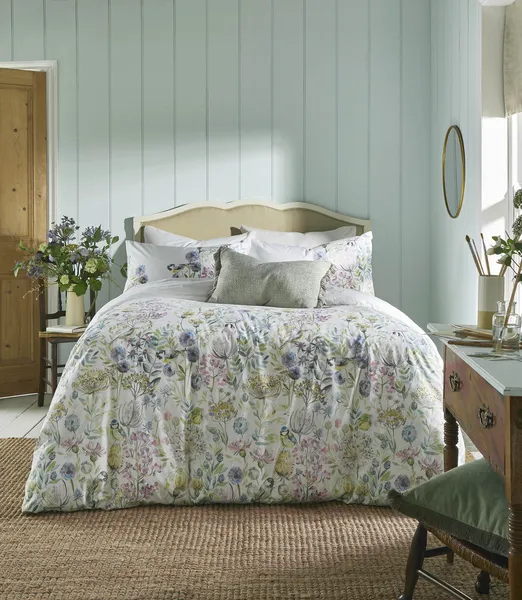 Image of Voyage Maison Morning Chorus Duvet Set, King, White
