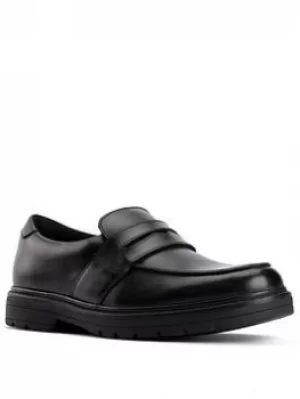 Image of Clarks Youth Loxham Craft Slip On Shoe, Black Leather, Size 3 Older