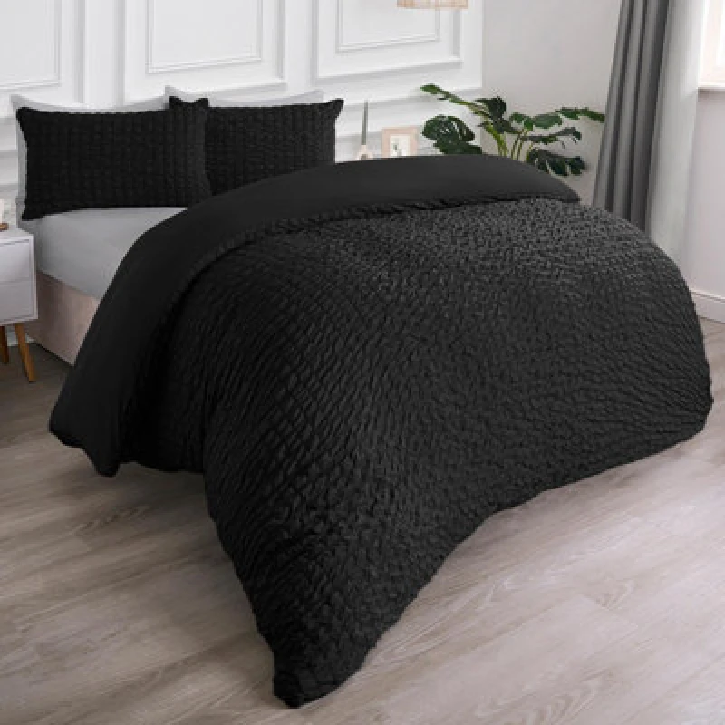 Image of OHS OHS Luxury Seersucker Duvet Cover Set Geo Pillowcase Quilt in Black Size: Double Black Double Unisex 5027434204854