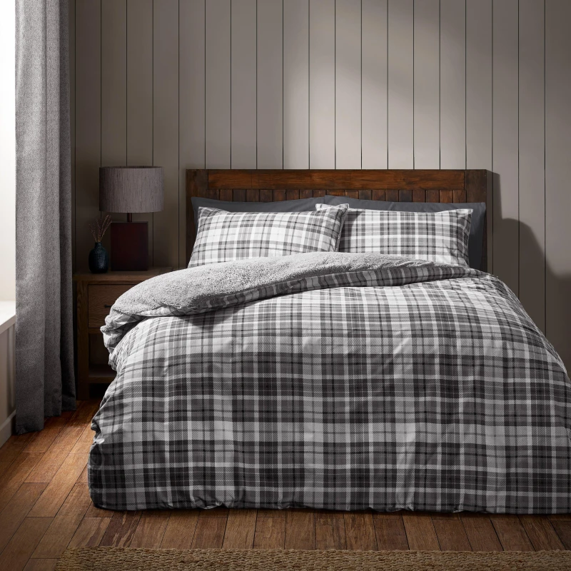 Image of Catherine Lansfield Catherine Lansfield 'Cosy Sherpa Check' Duvet Cover Set in Grey Size: Super King Grey Super King Unisex 5057681185231