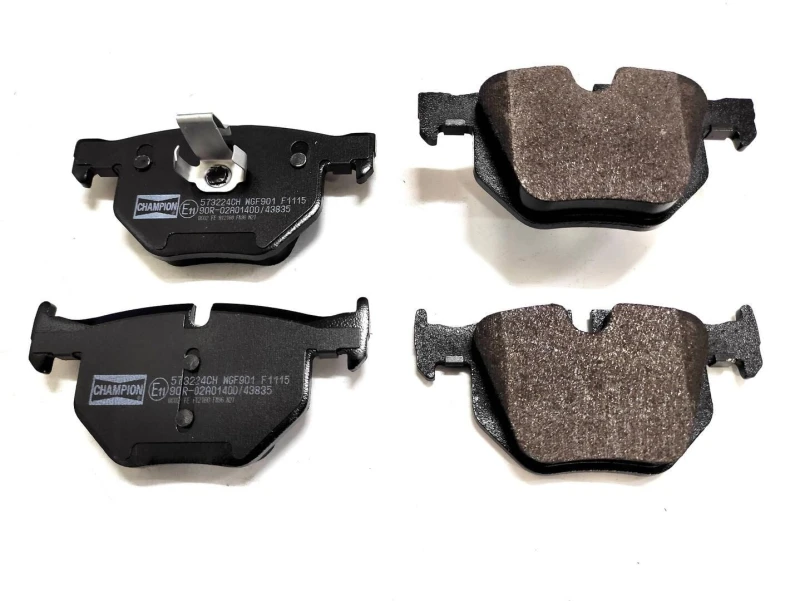 Image of Brake pad set CHAMPION 573224CH