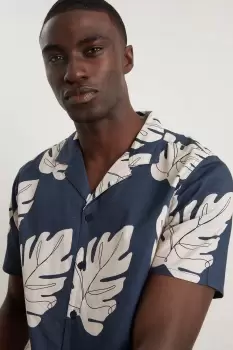 Image of Mens Blue Floral Cotton Slub Print Revere Shirt