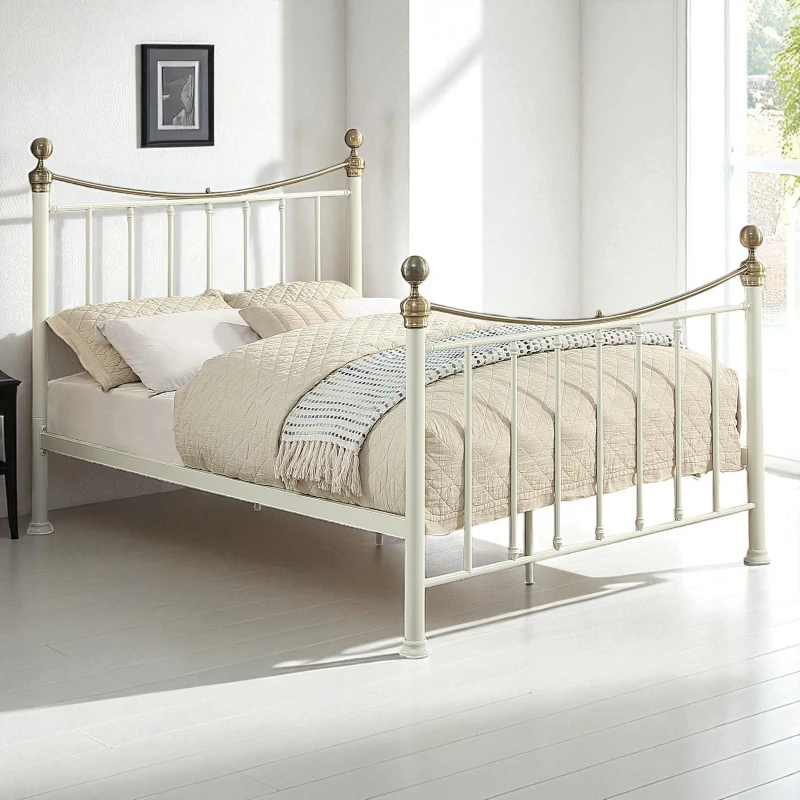 Image of OAT Home Hampstead Traditional Style Metal Bed Frame in White Size: Single White Unisex Single