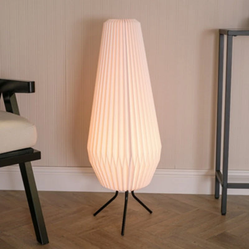 Image of ValueLights ValueLights Astrid Geometric Origami Teardrop Paper Pleated Floor Lamp with LED Bulb in White White One Size Unisex 5059406059681