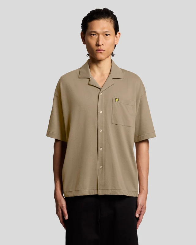 Image of Lyle & Scott Mens Short Sleeve Revere Collar Shirt in Brown