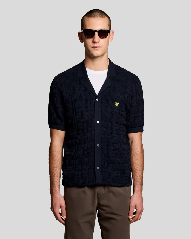 Image of Lyle & Scott Mens Revere Collar Knitted Resort Shirt in Navy
