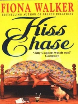 Image of Kiss Chase by Fiona Walker Book