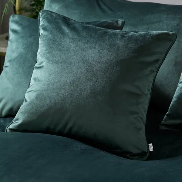 Image of Laurence Llewelyn-Bowen Montrose Cushion Bottle (Green)