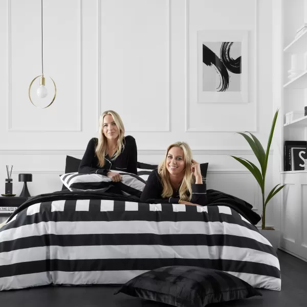 Image of Style Sisters Bold Stripe 100% Cotton Duvet Cover & Pillowcase Set White