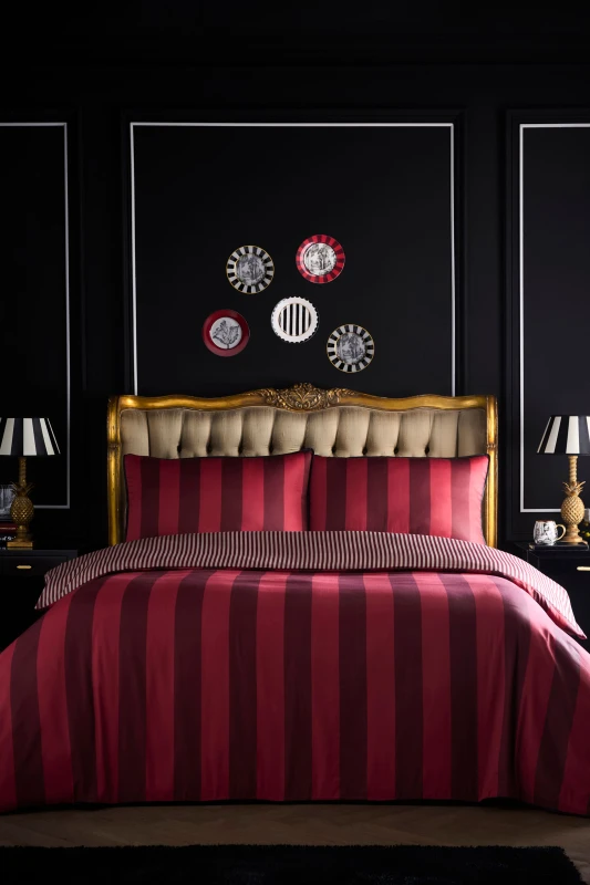 Image of Laurence Llewelyn-Bowen 'Festivo Circus Stripe' Striped Print 100% Cotton Duvet Cover Set in Red Size: Super King Red Unisex Super King