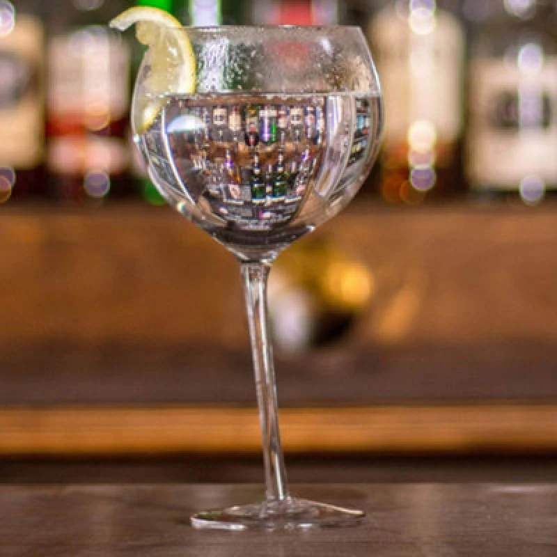 Image of Bar Bespoke Tipsy Gin Glass 800ml - Transparent Clear