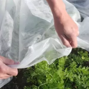 Image of Garden Skill Gardenskill Frost Buster Plant And Crop Fleece Sheet - 22M X 2M