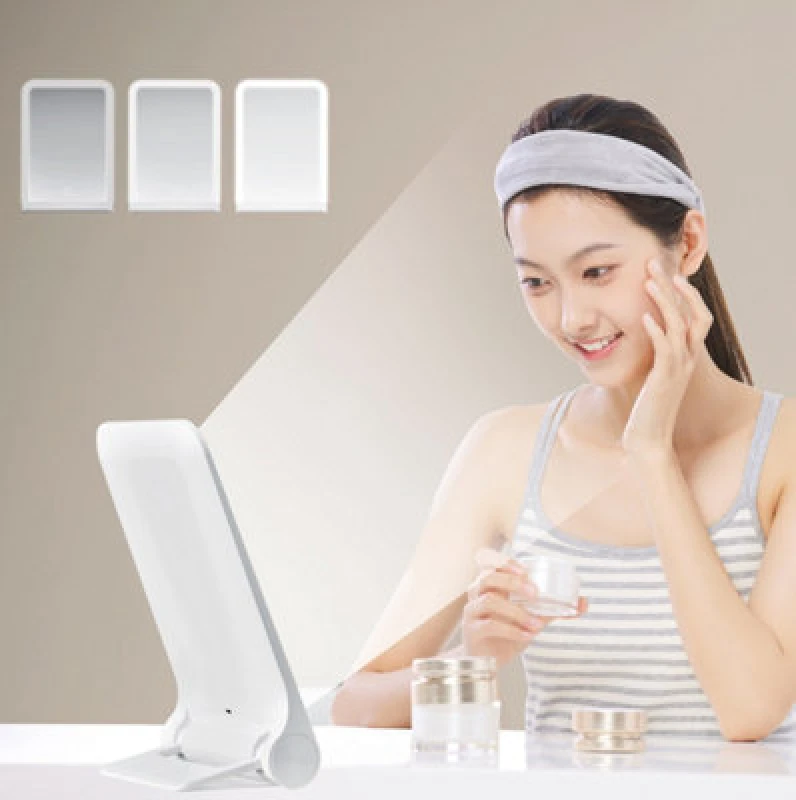 Image of Eko Imira Foldable Lighted Mirror White