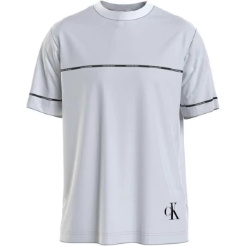 Image of Calvin Klein Jeans Calvin Klein Boxy Fit T Shirt - White YAF