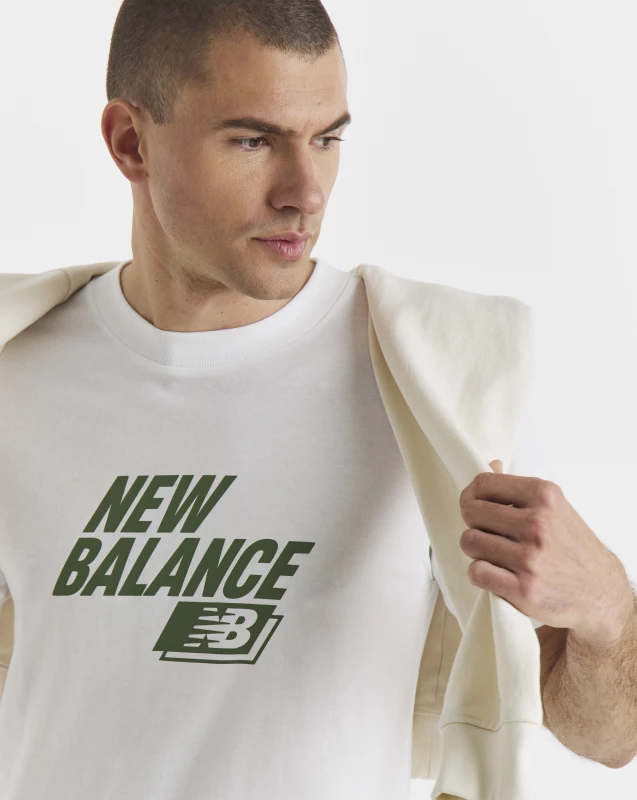 Image of New Balance New Balance Graphic Logo T-Shirt White - New Balance - Size: XL44/48 White Male XL44/48 NB68704