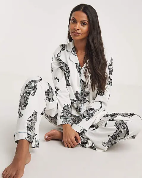Image of Chelsea Peers Chelsea Peers Lotus Tiger Print PJ Set OFF White Female 24 LO26808