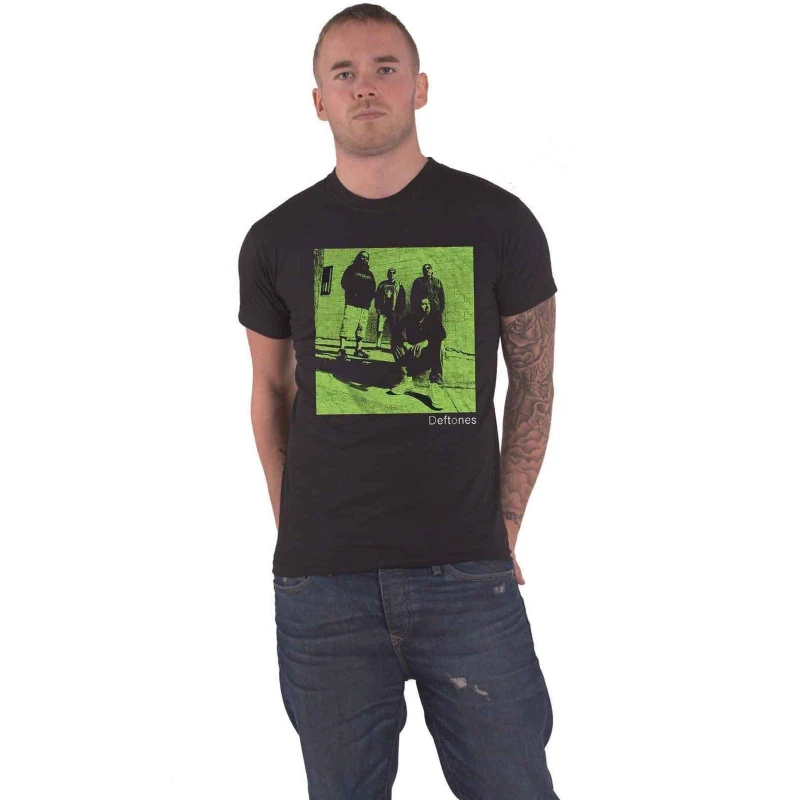 Image of Deftones Mens Photograph Cotton T-Shirt in Black Size: Small Black Male S