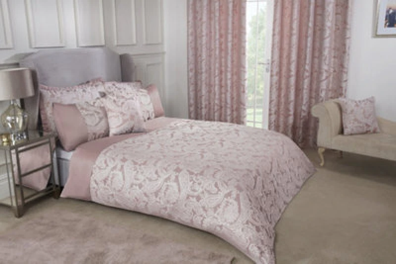 Image of New Edge Blinds Cavendish Duvet Set in Pink Size: King Pink Unisex King