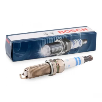 Image of Bosch Spark Plug DACIA,RENAULT,NISSAN 0 242 135 517 224019133R,2240100Q0G,224012047R 224012377R,224012047R,224019133R,2811590003,A2811590003
