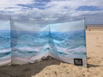 Image of OLPRO The Beach 5 Pole Windbreak Wooden poles