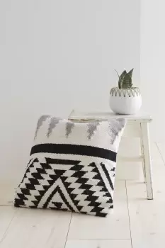 'Nuna Geo' Cushion