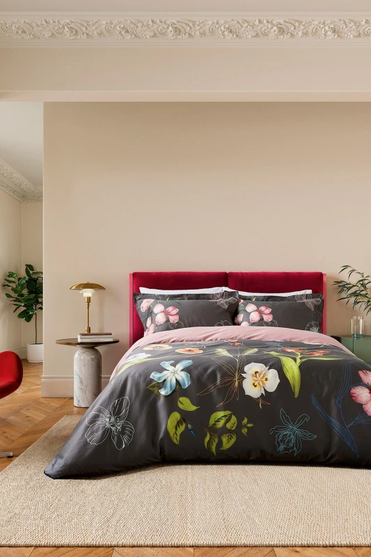 Image of Ted Baker 'New Hampton' Cotton Duvet Cover Set in Charcoal Size: Super King Charcoal Super King Unisex 5016709715782