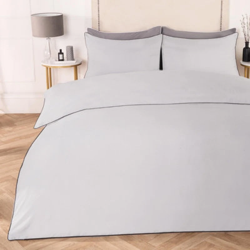 Image of OHS OHS Piped Edge Bedding Set Soft Duvet Cover with Pillowcase in Light Grey Size: Double Light Grey Double Unisex 5027434204311