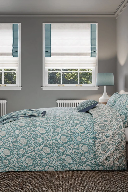 Image of Helena Springfield Helena Springfield 'Sunflowers' Cotton Duvet Cover Set in Teal Size: Single Teal Single Unisex 5016709715218