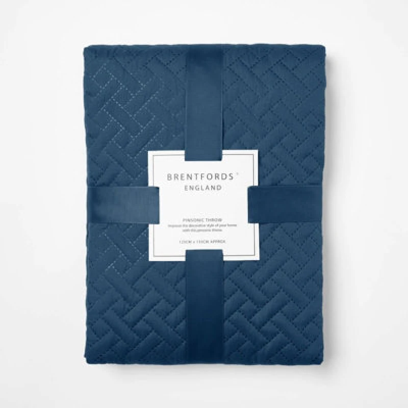 Image of OHS OHS Geo Pinsonic Throw Blanket Quilted Bedspread in Navy Size: 150cm x 200cm Navy 150cm x 200cm Unisex 5027434177431