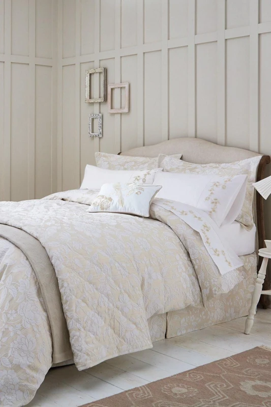 Image of Sanderson 'Pyramus' Cotton Duvet Cover Set Natural