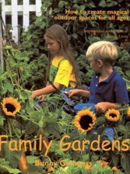 Image of Family Gardens by Bunny Guinness Paperback