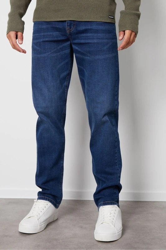 Image of Threadbare Threadbare Men 'Canterbury' Straight Fit Jeans With Stretch in Blue Size: 36R Blue 36R Male 7625914307972