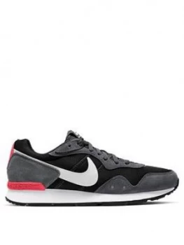 Image of Nike Venture Runner - Black/Grey