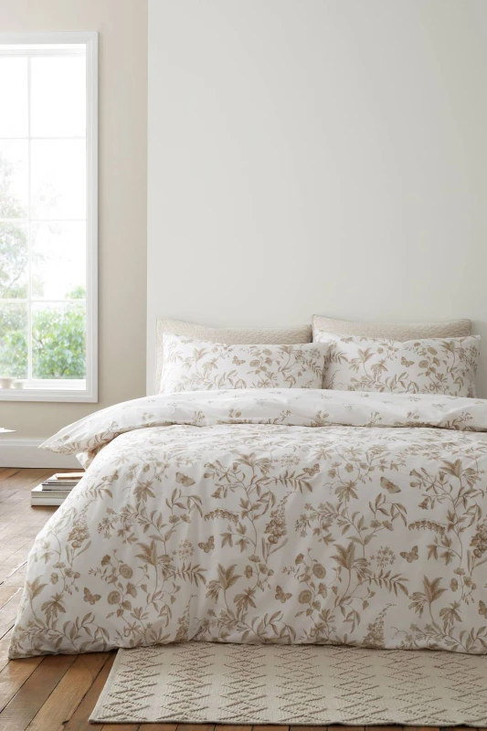 Image of Bianca Thea Floral 200 Thread Count Cotton Reversible Duvet Cover Set in Natural Size: Super King Natural Unisex Super King