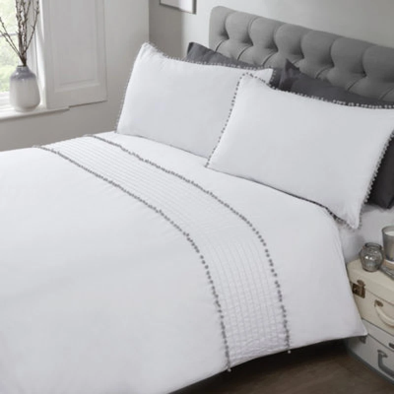 Image of Rapport Home Pom Poms Polycotton Duvet Cover Set With Pillowcase in White Size: Single White Unisex Single