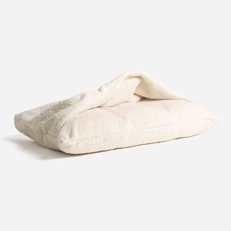 Image of Lords and Labradors Boucle Sleepy Burrows Ivory XL, Cream 26086