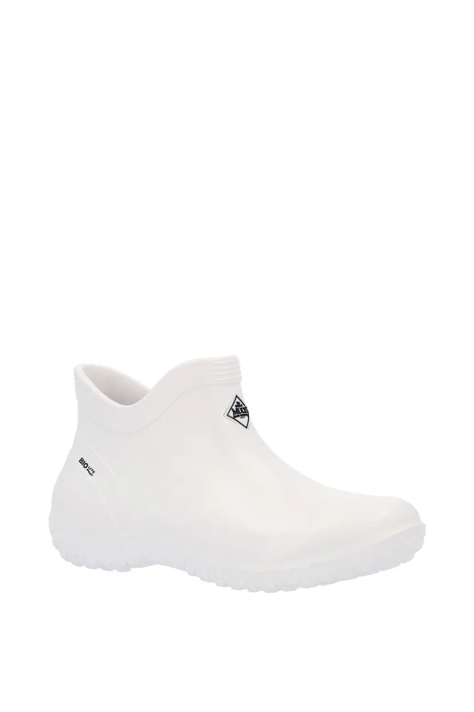 Image of Muck Boots Womens Muckster Lite Ankle Boot in White Size: 6 White Female 6