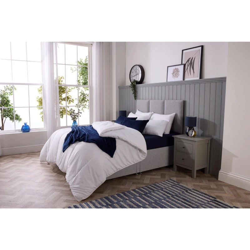 Image of Downland 13.5 Tog Sleep Well Hollowfibre Duvet White unisex King