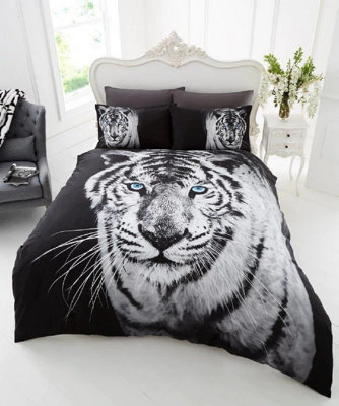 Image of Smart Living Smart Living 3D Effect Animal Polycotton Printed Duvet Cover Set in White Size: King White King Unisex 5051346099932