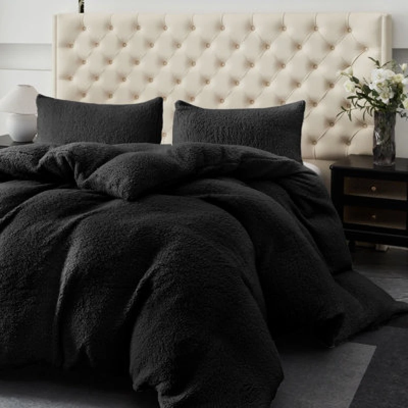Image of Ezysleep Ezysleep Winter Warm Soft Teddy Fleece Duvet Set in Black Size: Single Black Single Unisex 0721545366467