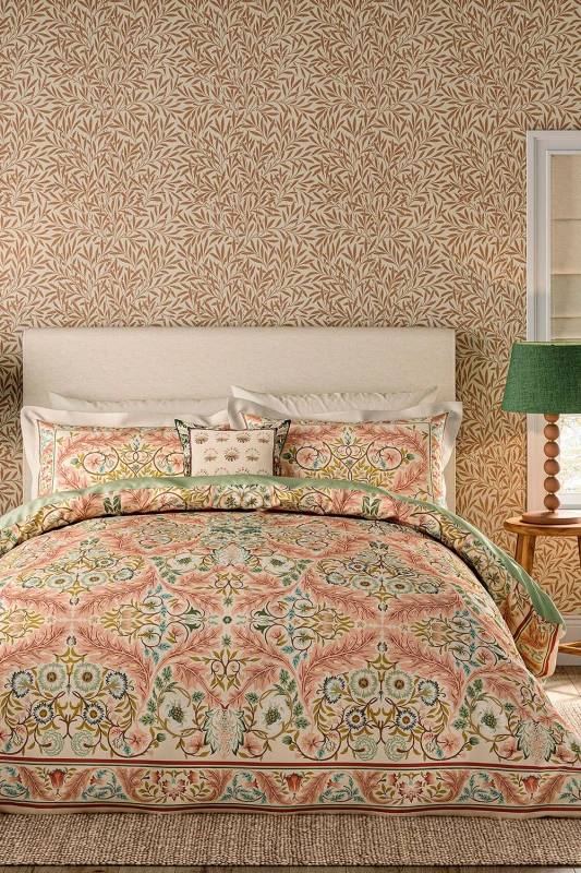 Image of Morris & Co Morris & Co 'Earthly Paradise' Cotton Duvet Cover Set Size: King Multi King Unisex 5016709713436