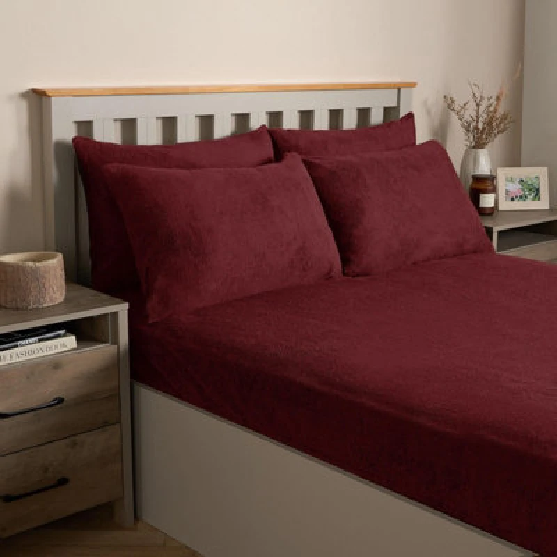 Image of OHS OHS 4 Pack Teddy Fleece Pillowcase Cover Bedding Set Thermal in Burgundy Size: Standard Pillow Case Burgundy Standard Pillow Case Unisex 5027434