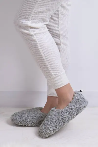 Image of TOTES Faux Fur Full Back Slippers - Grey, Size 7-8, Women Grey VNVXA Female 7-8