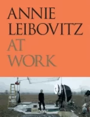 Image of annie leibovitz at work